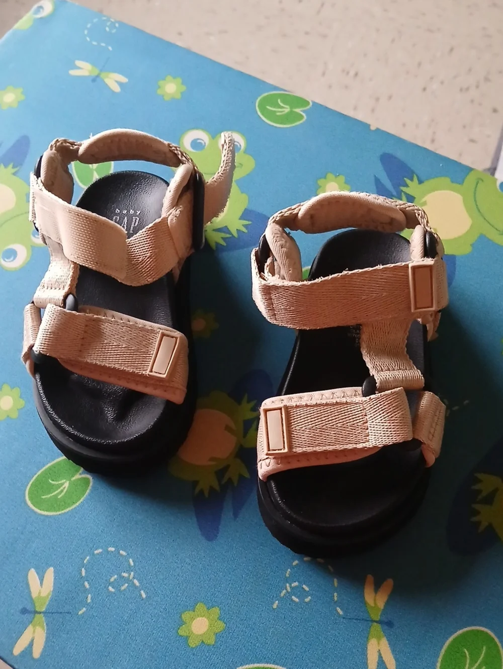 GAP kids sandals